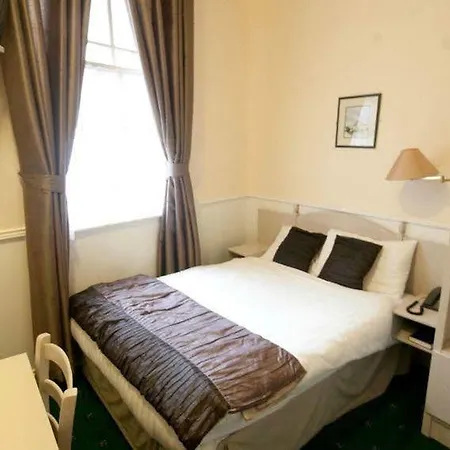 Отель Temple Bar Townhouse