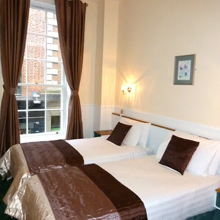 Temple Bar Townhouse Отель 2*