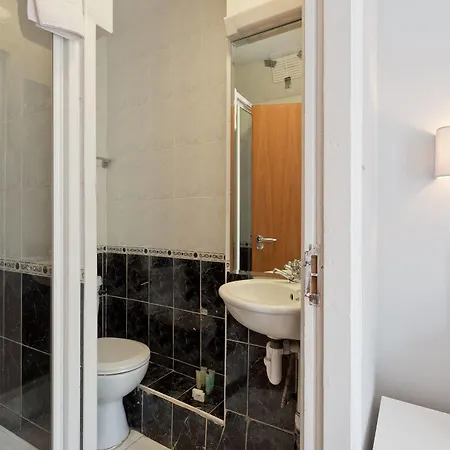 Temple Bar Townhouse Отель 2*