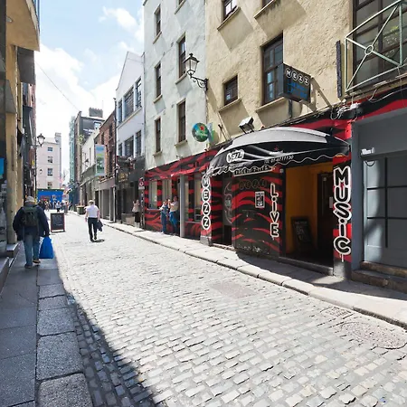 Отель Temple Bar Townhouse