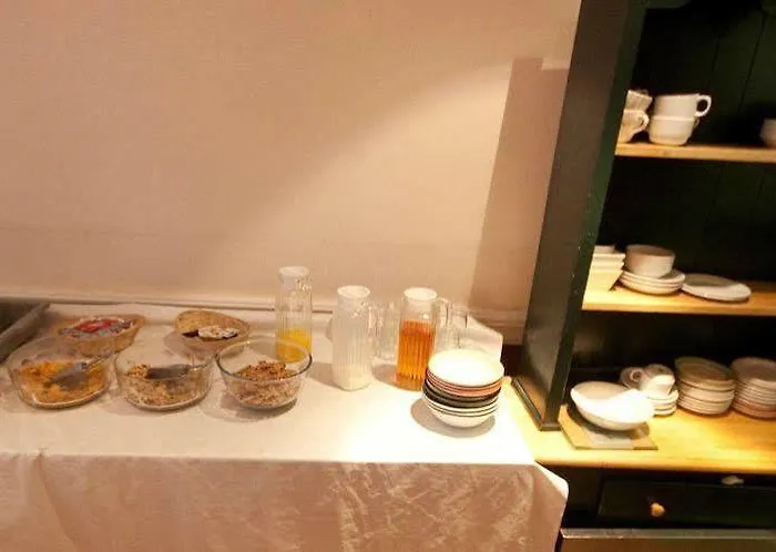 מלון Temple Bar Townhouse 2*