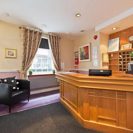 Temple Bar Townhouse فندق 2*